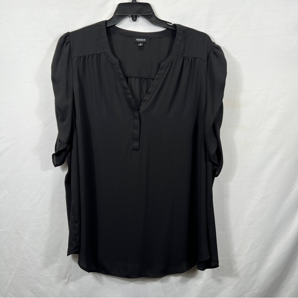Torrid Womens Plus Size Black V-Neck Button Short Sleeve Blouse 0906